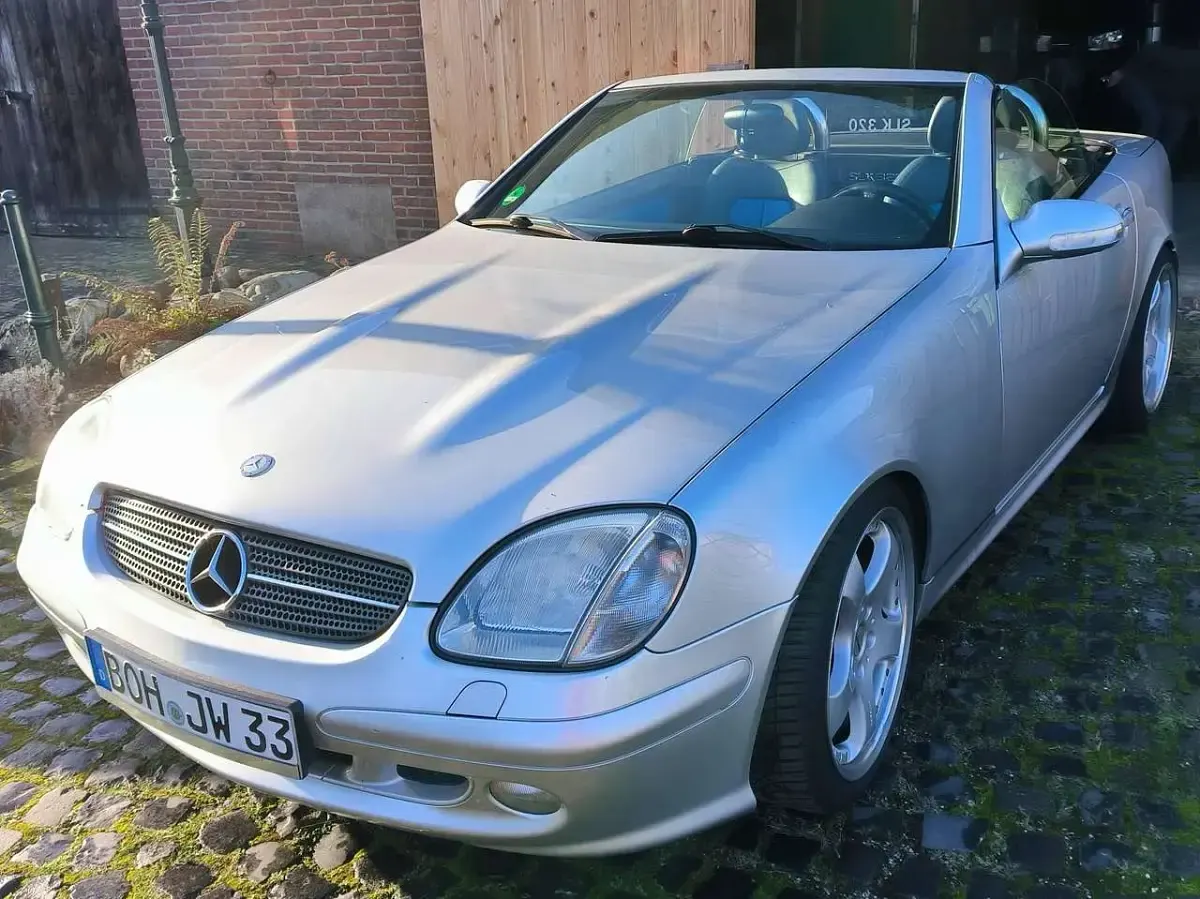 Gebraucht Mercedes SLK320 218 PS (160 kW) 2000 Silber Cabrio
