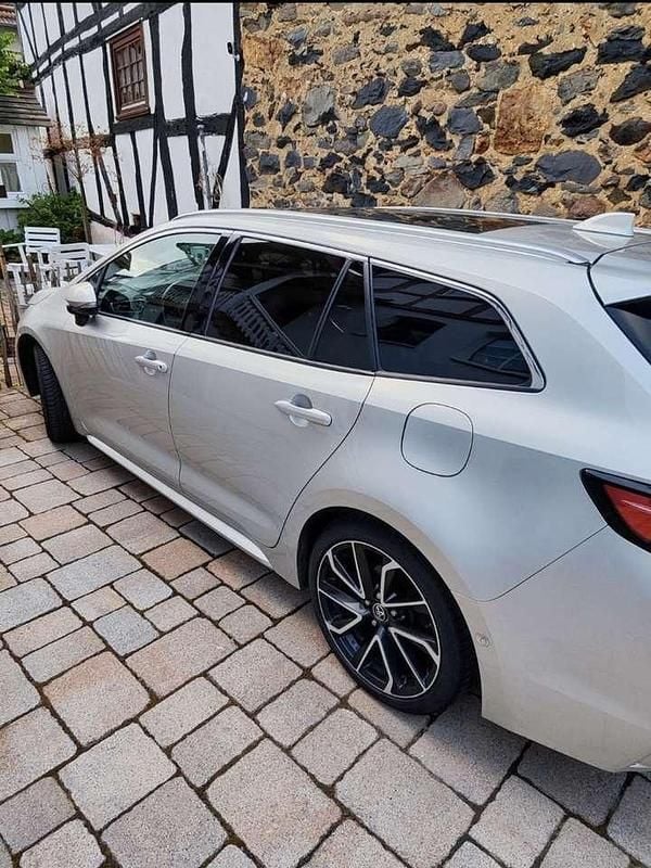 Gebraucht Toyota Corolla Lounge 184 PS (135 kW) 2019 Grau Kombi