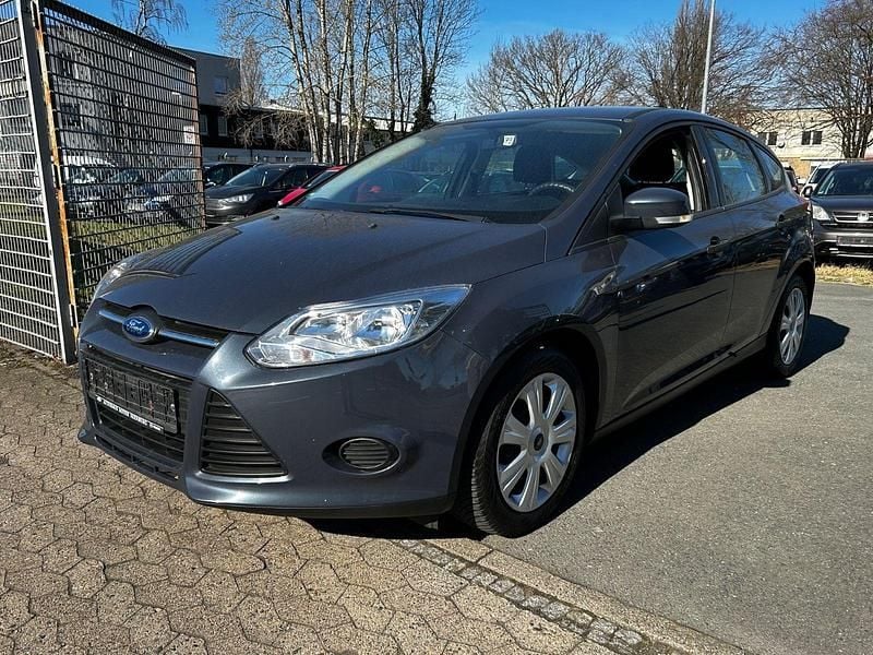Gebraucht Ford Focus Ambiente 101 PS (74 kW) 2014 Grau Kombi