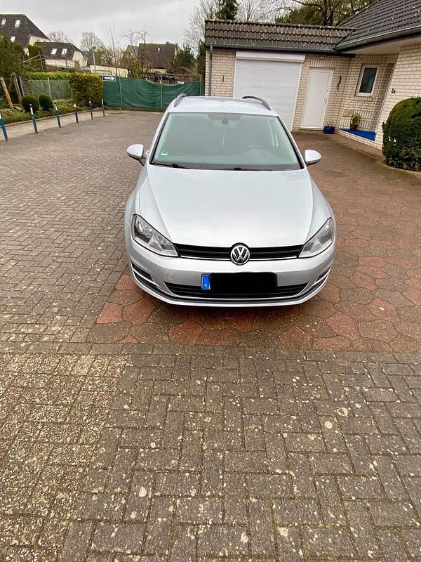 Gebraucht VW Golf VII 105 PS (77 kW) 2016 Silber Kombi