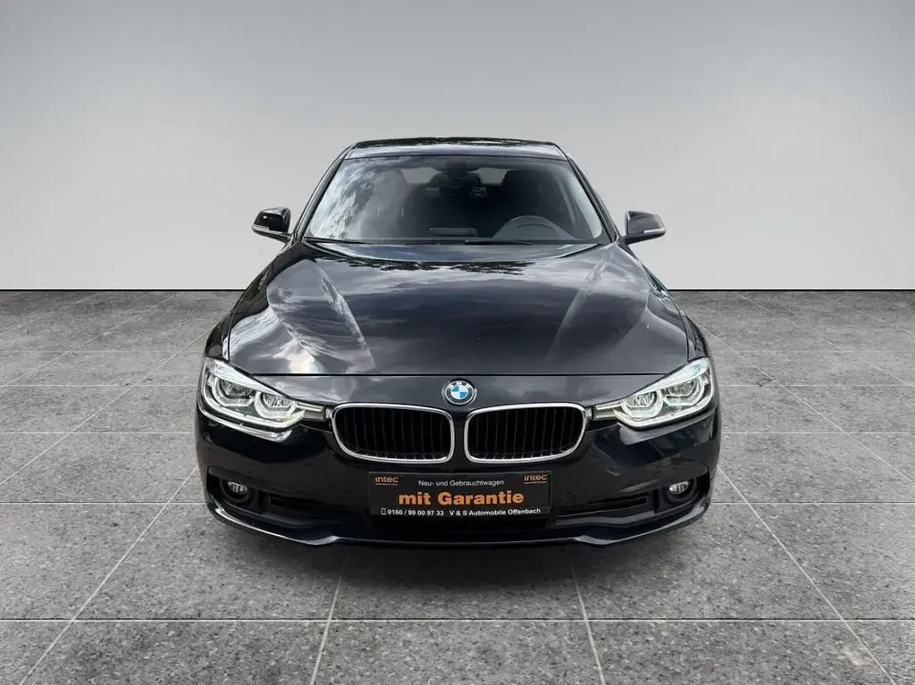 Gebraucht BMW 320 Advantage 190 PS (139 kW) 2016 Schwarz Limousine
