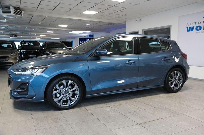 Gebraucht Ford Focus ST-Line 155 PS (114 kW) 2025 Blau Limousine