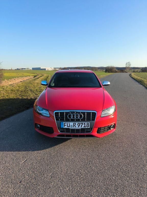 Gebraucht Audi A4 S-Line 275 PS (202 kW) 2010 Rot Limousine