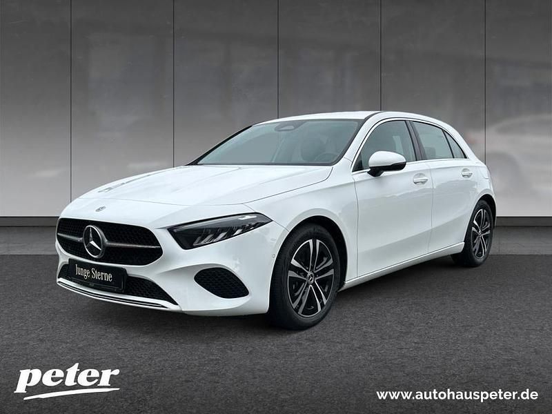 Unilack polarweiß Gebraucht 2023 Mercedes A180 Advanced Limousine | 27.610 € (Fairer Preis) - Bild 1/4