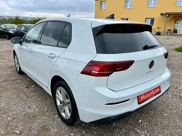 Gebraucht VW Golf VIII Life 150 PS (110 kW) 2025 Weiß Limousine