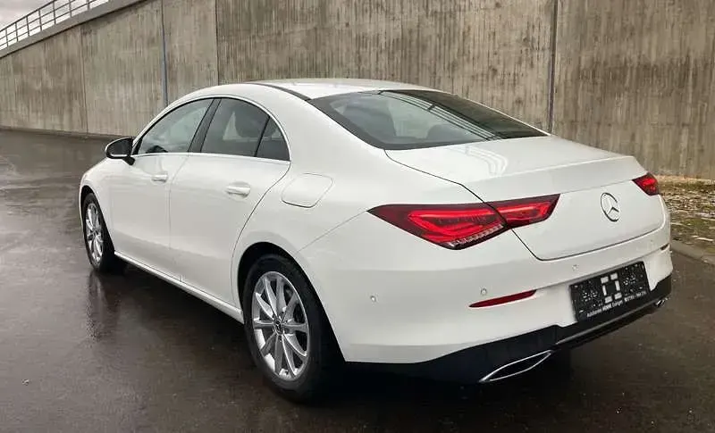 Gebraucht Mercedes CLA200 150 PS (110 kW) 2020 Weiß Coupé