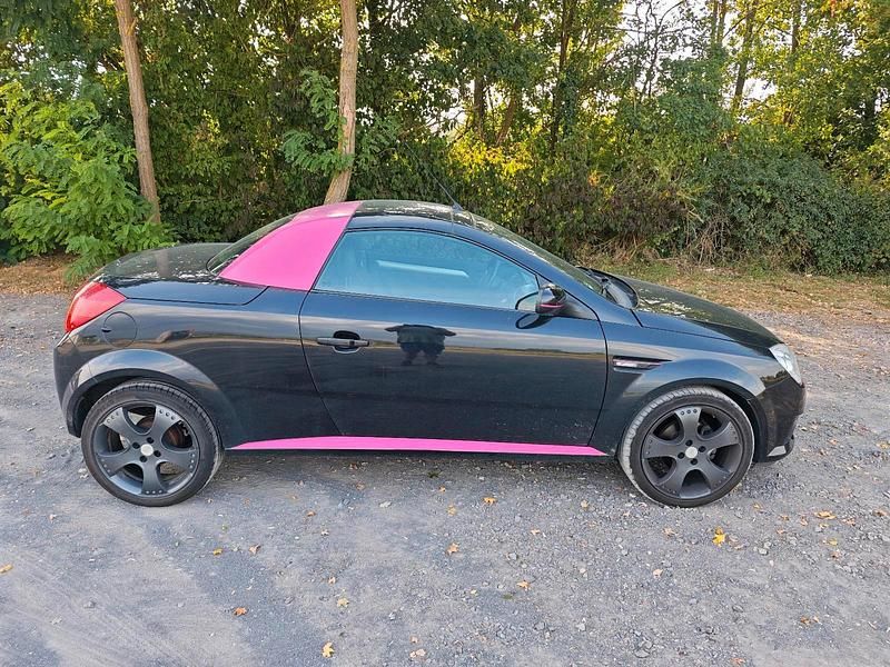 Schwarz Gebraucht 2007 Opel Tigra Cabrio | 2.500 € (Fairer Preis) - Bild 1/4