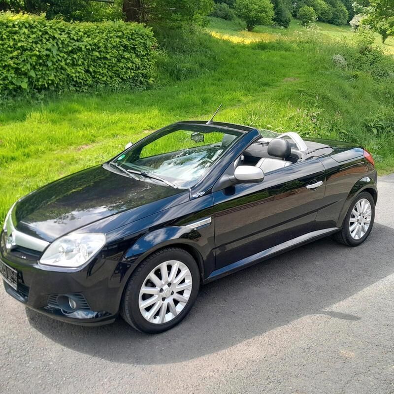 Schwarz Gebraucht 2005 Opel Tigra S Cabrio | 3.299 € (Etwas zu teuer) - Bild 1/4
