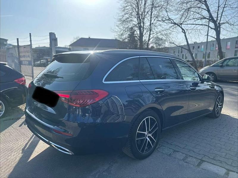 Gebraucht Mercedes C300 258 PS (189 kW) 2023 Sodalithblau  metalliclack Kombi