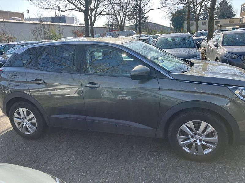 Gebraucht Peugeot 3008 Active 131 PS (96 kW) 2020 Grau SUV