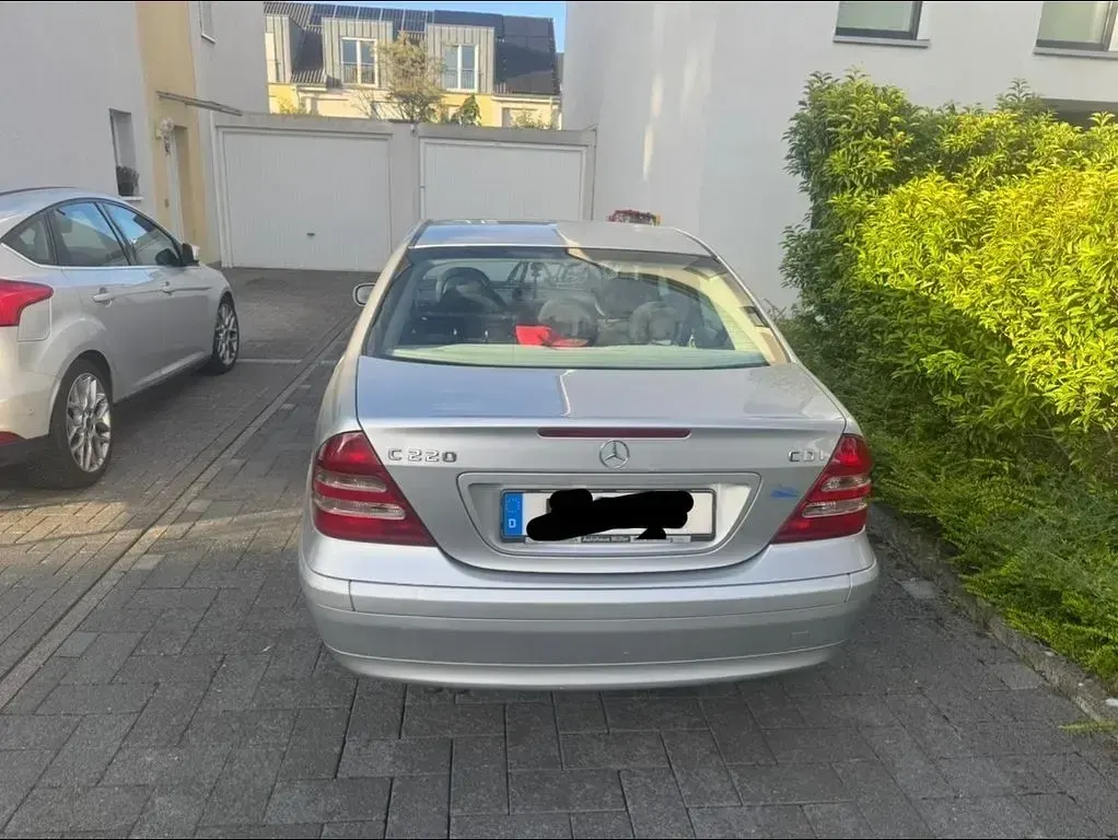 Gebraucht Mercedes C220 Classic 143 PS (105 kW) 2000 Silber Limousine