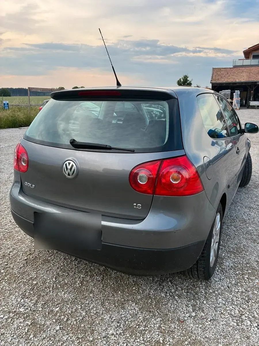 Gebraucht VW Golf V 102 PS (75 kW) 2005 Kleinwagen