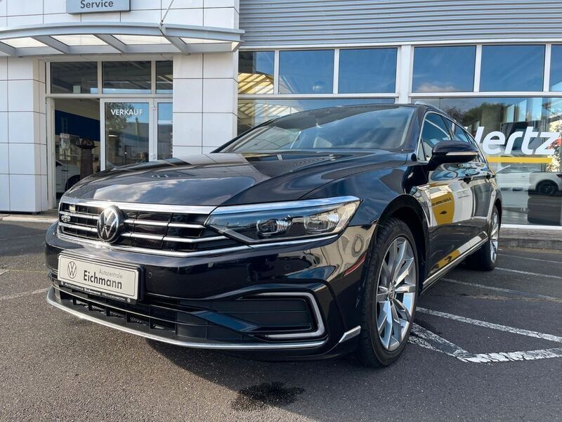 Schwarz Gebraucht 2020 VW Passat GTE Kombi | 27.990 € - Bild 1/4