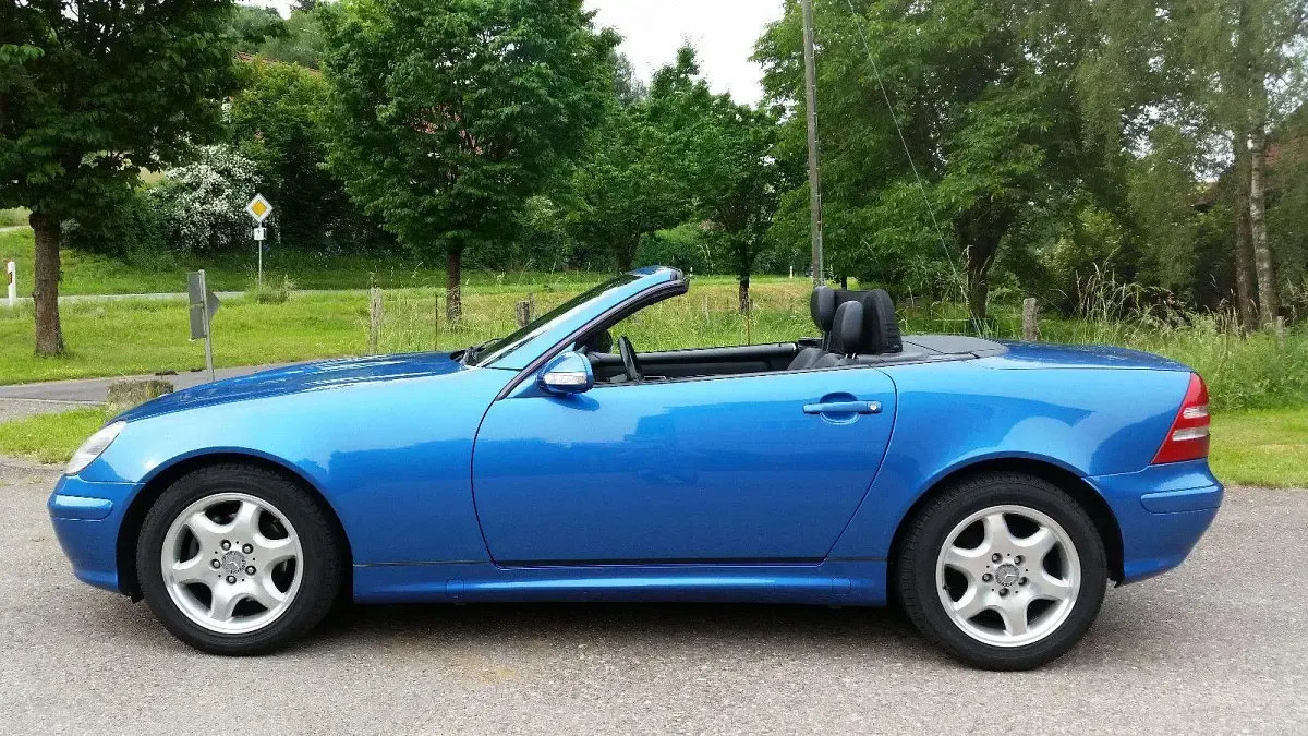 Gebraucht Mercedes SLK230 197 PS (144 kW) 2000 Blau Cabrio