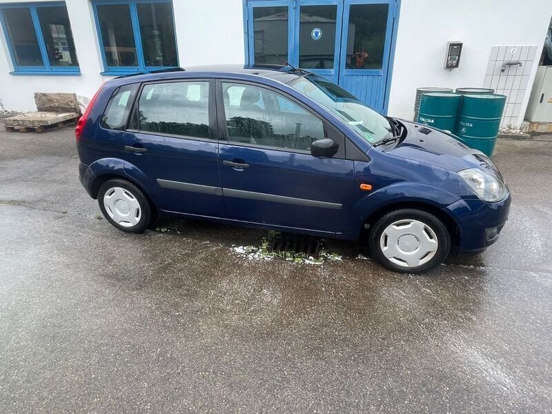 Violett Gebraucht 2006 Ford Fiesta Kleinwagen | 2.300 € (Fairer Preis) - Bild 1/4