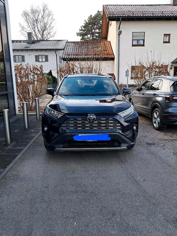 Blau Gebraucht 2022 Toyota RAV4 SUV | 29.999 € (Fairer Preis) - Bild 1/4