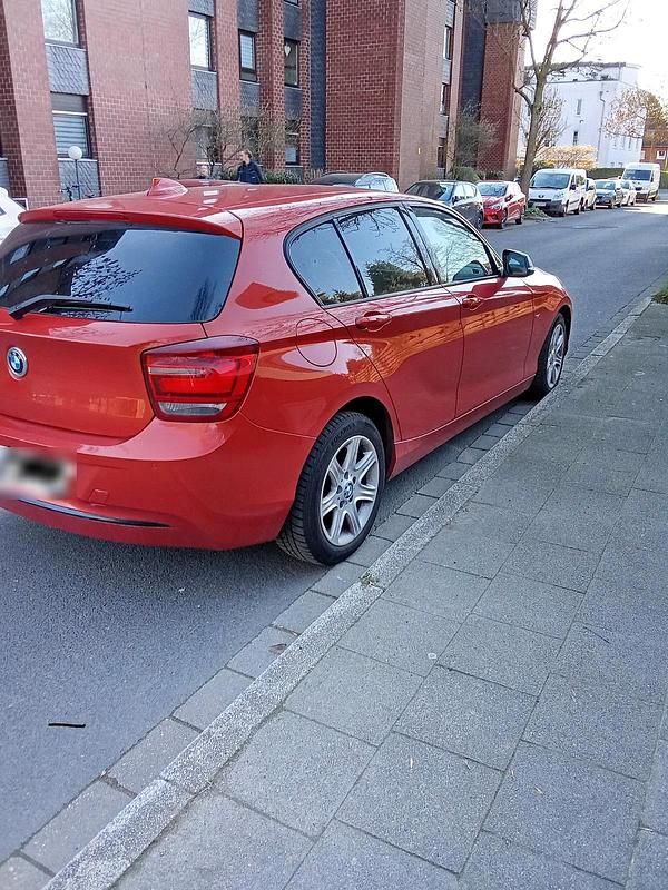 Gebraucht BMW 116 136 PS (100 kW) 2012 Rot Kleinwagen