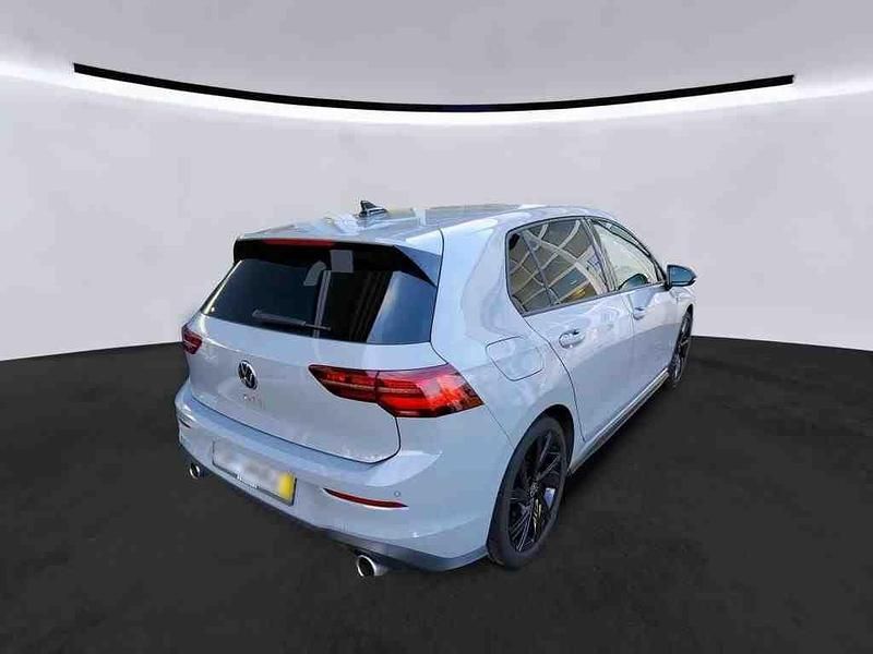 Gebraucht VW Golf VIII GTI 245 PS (180 kW) 2023 Mondsteingrau Limousine