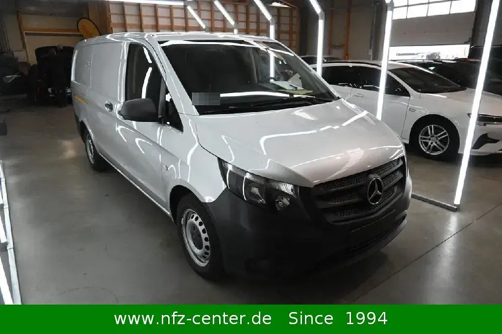 Gebraucht Mercedes Vito 102 PS (75 kW) 2020 Silber Van