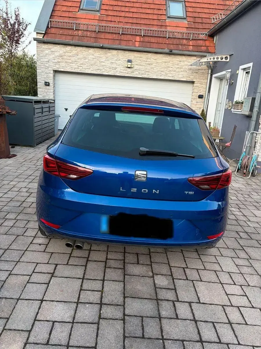Gebraucht Seat Leon XCELLENCE 125 PS (91 kW) 2017 Grau Limousine