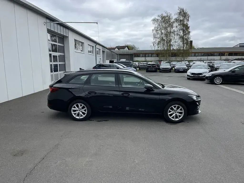 Używany Seat Leon Style 150 KM (110 kW) 2020 Czarny Kombi