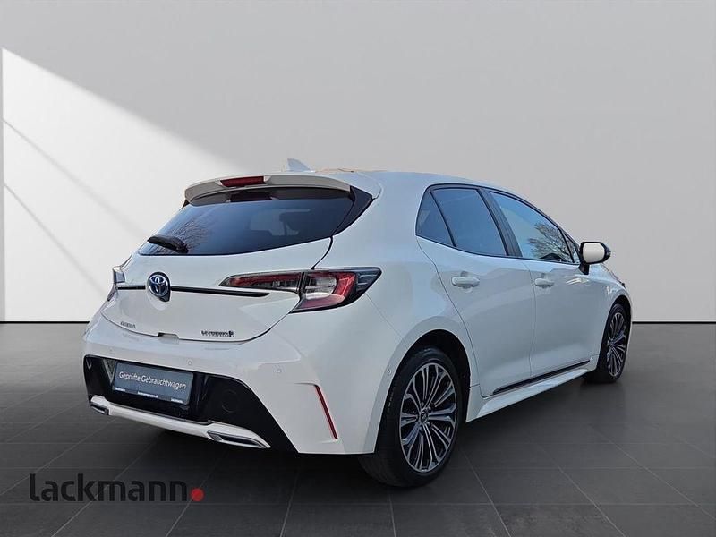 Gebraucht Toyota Corolla Club 184 PS (135 kW) 2019 Super (pure) white ii Limousine