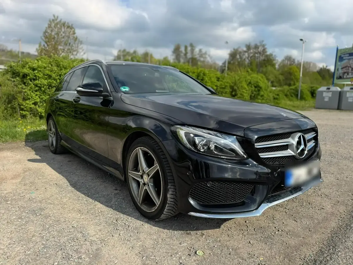 Gebraucht Mercedes C220 AMG line 170 PS (125 kW) 2015 Schwarz Kombi