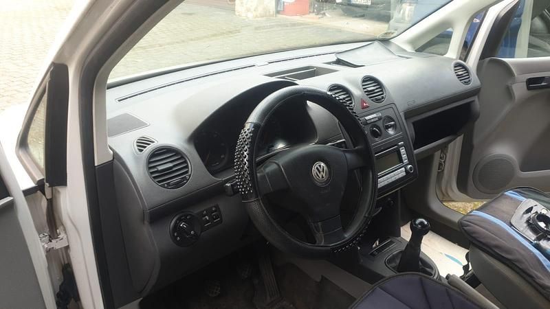 Gebraucht VW Caddy 105 PS (77 kW) 2010 Van / Kleinbus