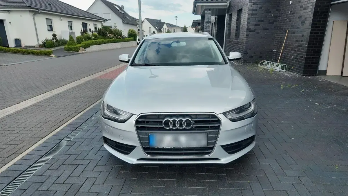 Gebraucht Audi A4 Attraction 150 PS (110 kW) 2013 Silber Kombi