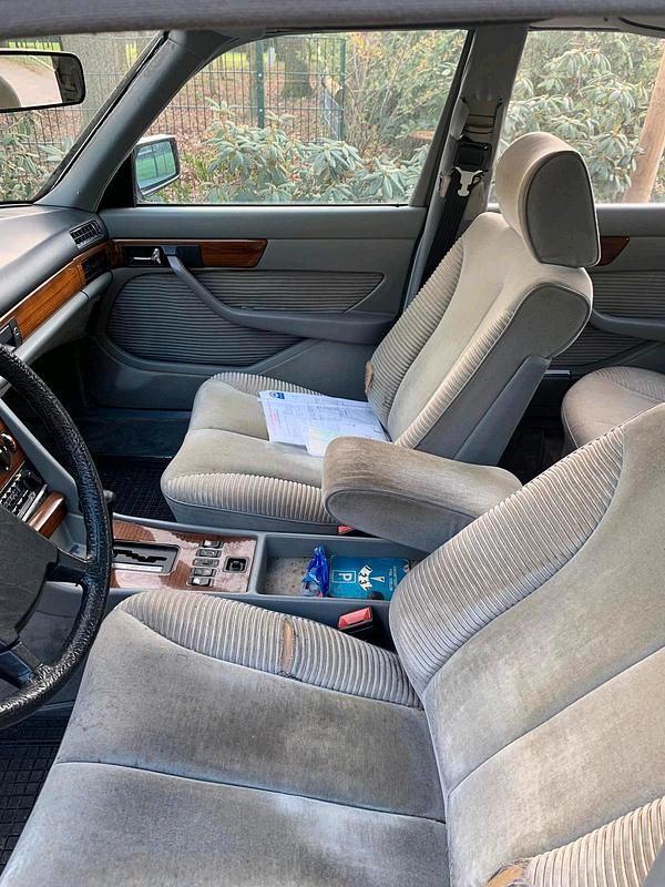 Gebraucht Mercedes E500 240 PS (176 kW) 1981 Schwarz Limousine