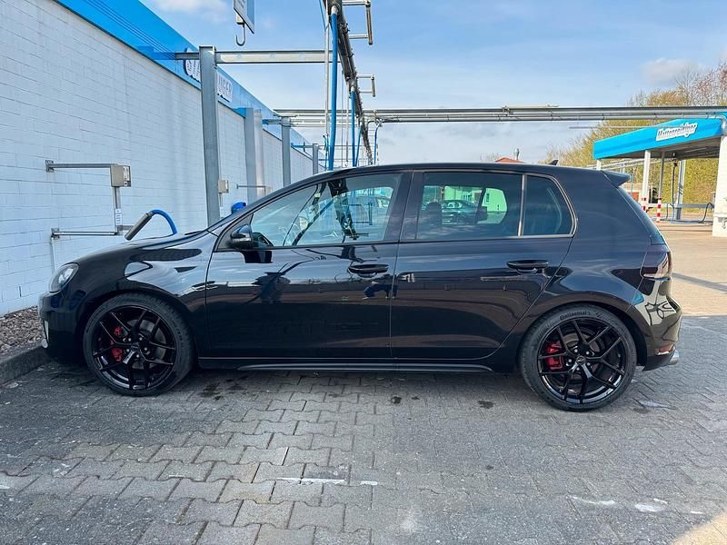 Schwarz Gebraucht 2010 VW Golf VI GTI Kleinwagen | 9.399 € (Fairer Preis) - Bild 1/4