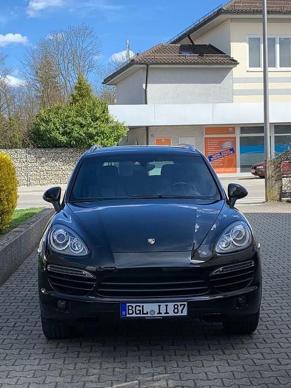 Second-hand Porsche Cayenne 245 CP (180 kW) 2011 Negru SUV
