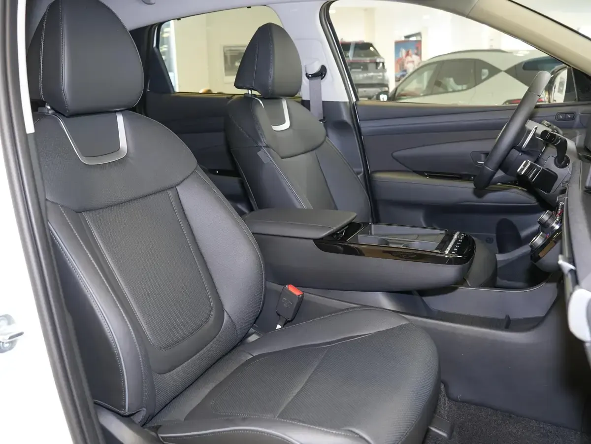 Gebraucht Hyundai Tucson Prime 252 PS (185 kW) 2025 Serenity white / mic SUV