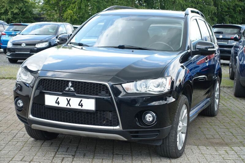 Schwarz Gebraucht 2011 Mitsubishi Outlander SUV | 4.890 € (Superpreis) - Bild 1/4