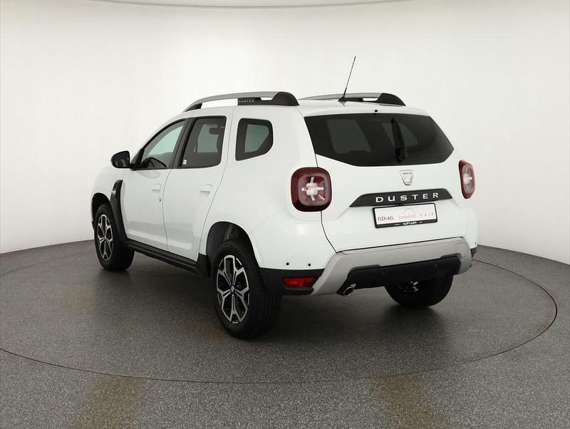 Gebraucht Dacia Duster Celebration 150 PS (110 kW) 2021 Weiß SUV