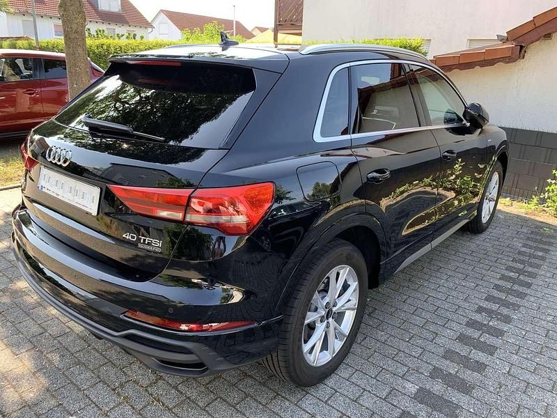 Gebraucht Audi Q3 S-Line 190 PS (139 kW) 2023 Schwarz SUV