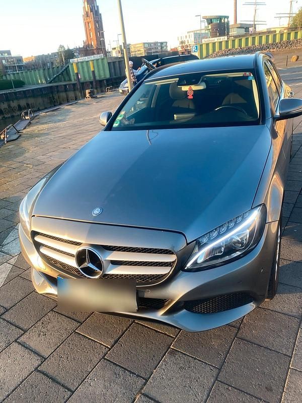 Grau Gebraucht 2016 Mercedes C220 Kombi | 13.000 € (Guter Preis) - Bild 1/4