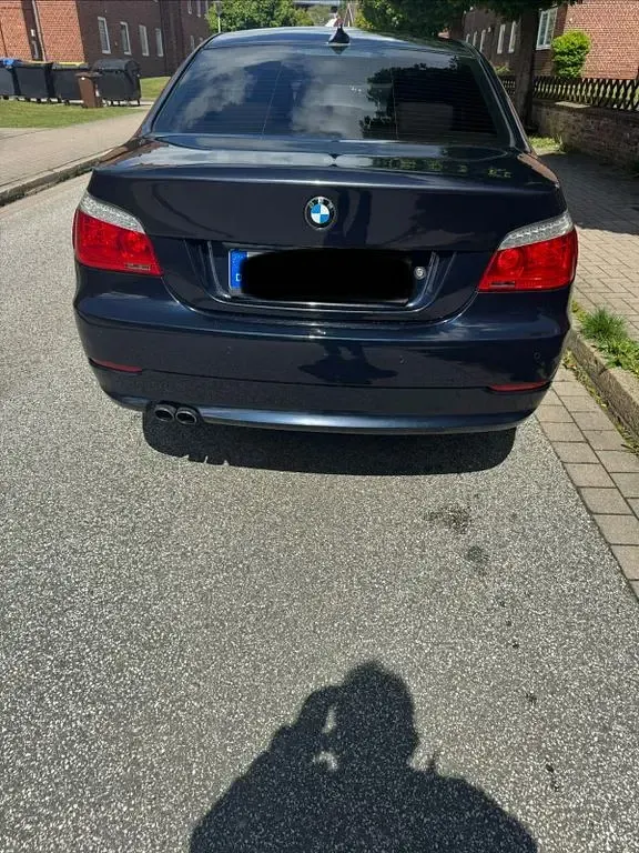 Gebraucht BMW 525 Exclusive 218 PS (160 kW) 2008 Blau Limousine
