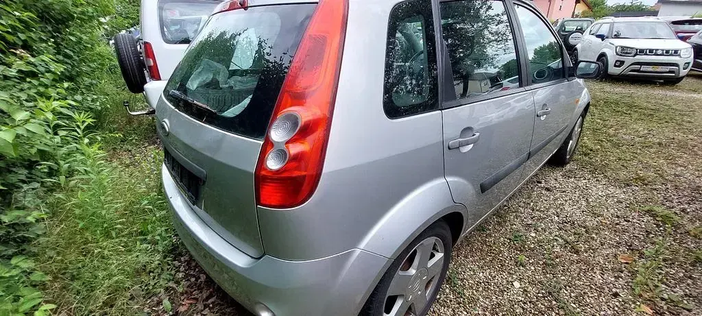 Gebraucht Ford Fiesta Ambiente 69 PS (50 kW) 2007 Grau Kleinwagen