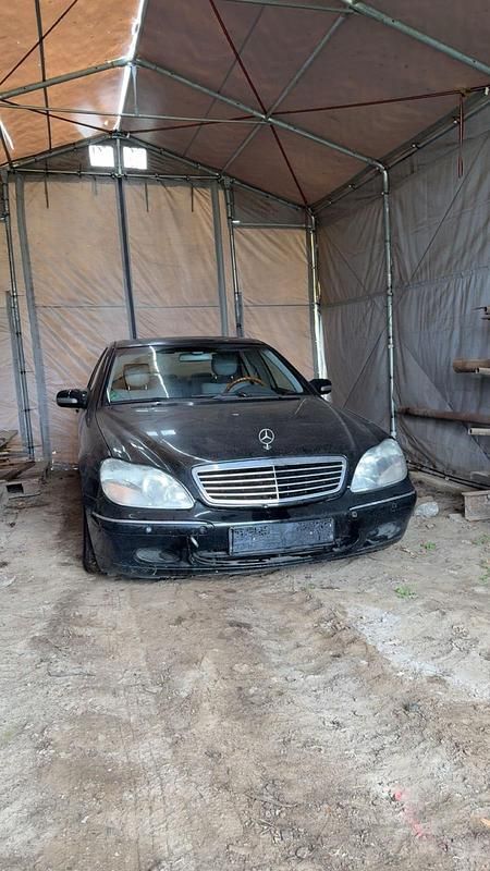 Schwarz Gebraucht 2002 Mercedes S320 Limousine | 1.800 € - Bild 1/1