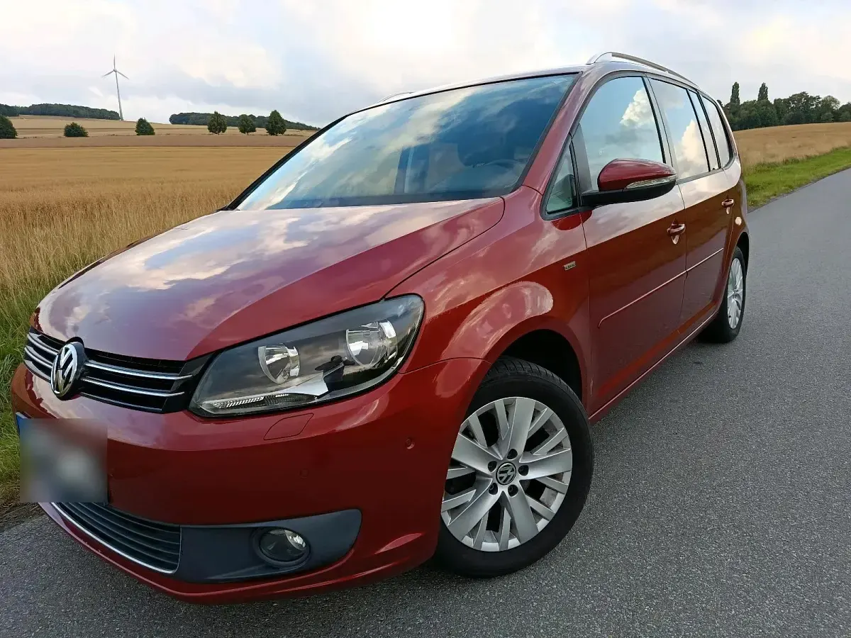 Gebraucht VW Touran 105 PS (77 kW) 2013 Rot Van / Kleinbus