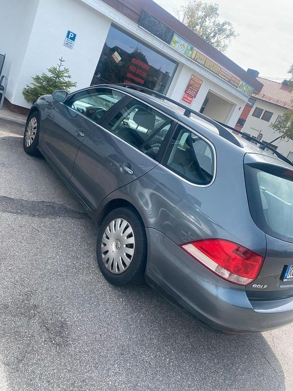 Braun Gebraucht 2009 VW Golf VI Kombi | 1.500 € (Superpreis) - Bild 1/4