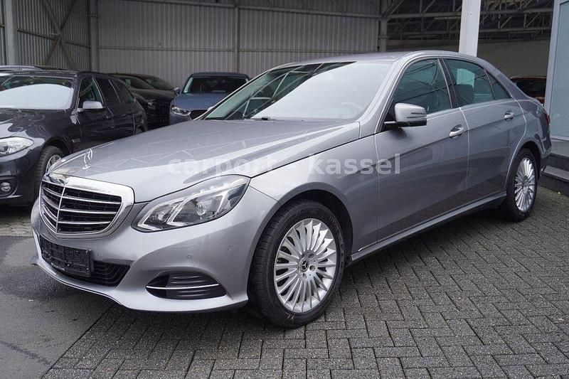 Gebraucht Mercedes E300 Elegance 231 PS (169 kW) 2014 Silber Limousine