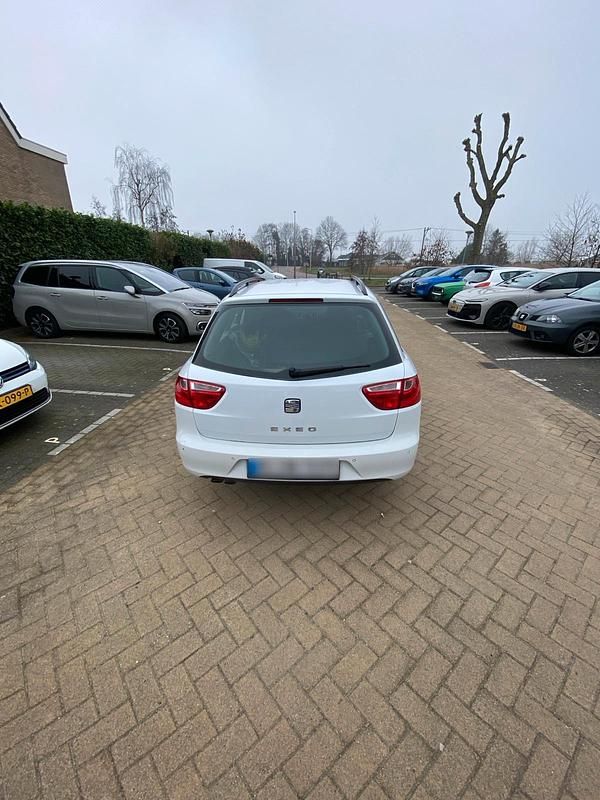 Second-hand Seat Exeo 143 CP (105 kW) 2011 Alb Break