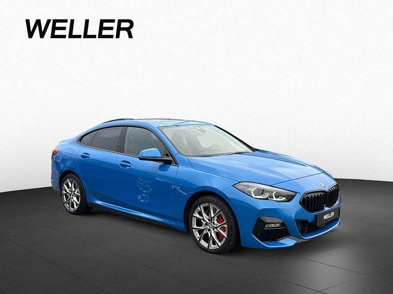 Gebraucht BMW 220 M Sport 178 PS (130 kW) 2024 Misano blau (blau) Coupé