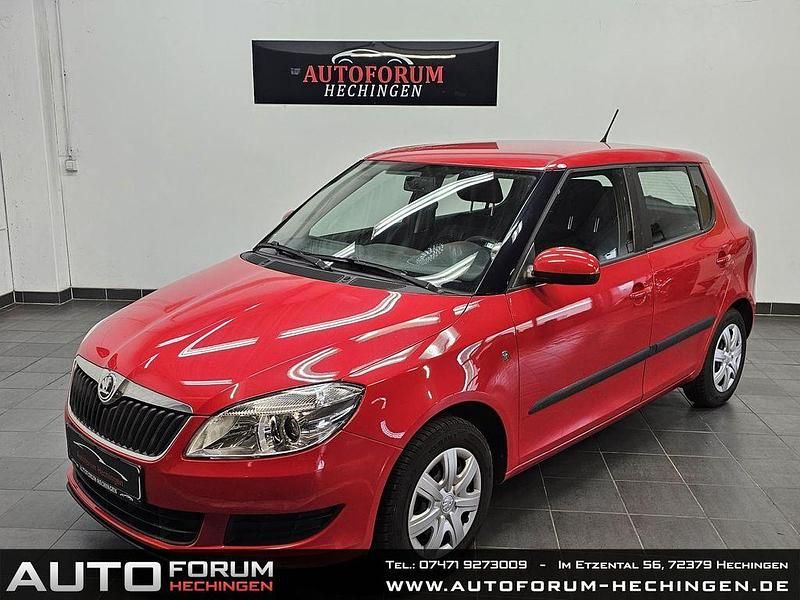 Gebraucht Skoda Fabia Ambition 69 PS (50 kW) 2013 Rot Limousine