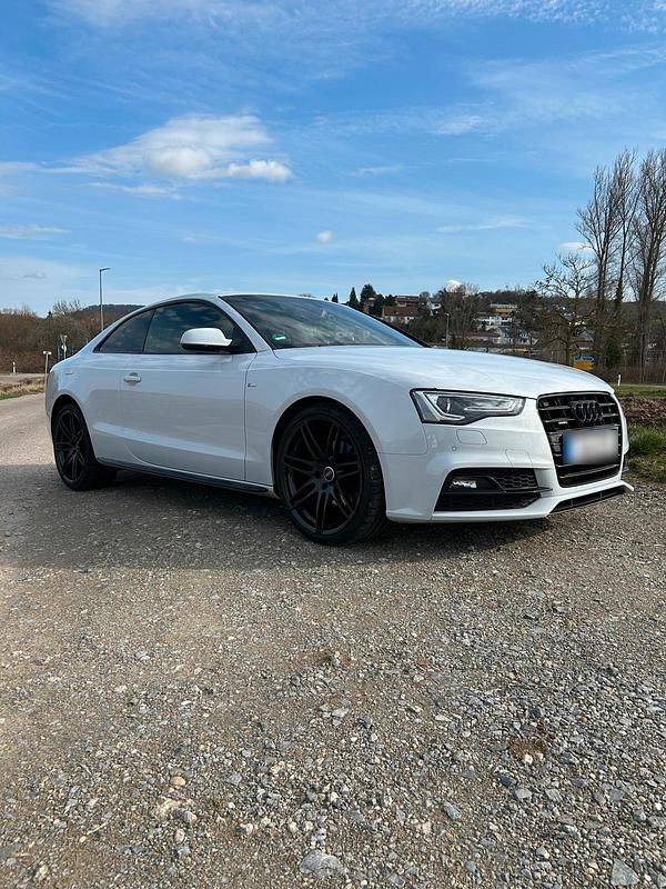 Second-hand Audi A5 S-Line 190 CP (139 kW) 2017 Gri Coupe
