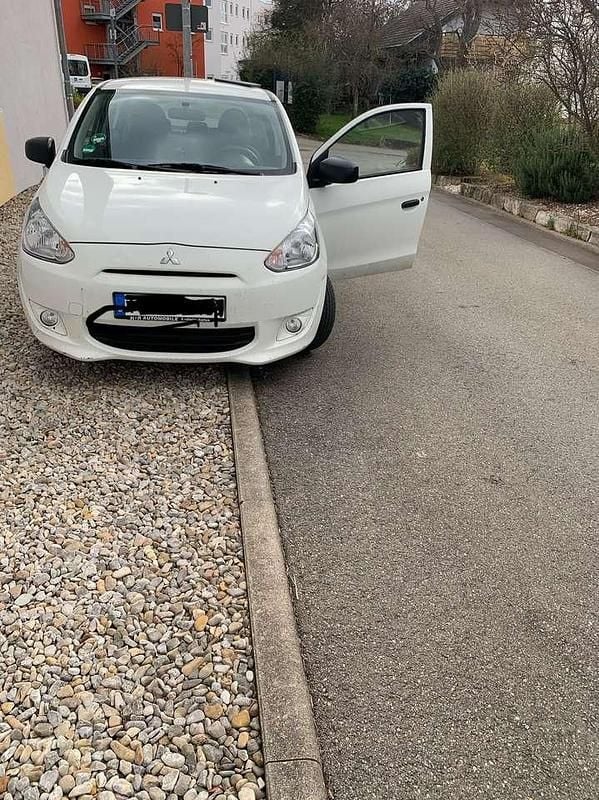 Gebraucht 2016 Mitsubishi Space Star Plus Limousine | 4.900 € (Superpreis) - Bild 1/4