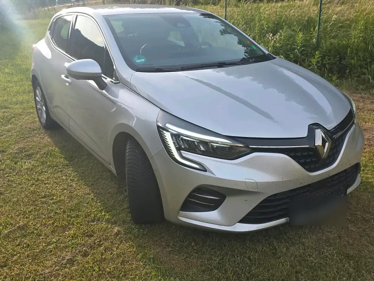 Gebraucht Renault Clio Intens 101 PS (74 kW) 2020 Silber Kleinwagen