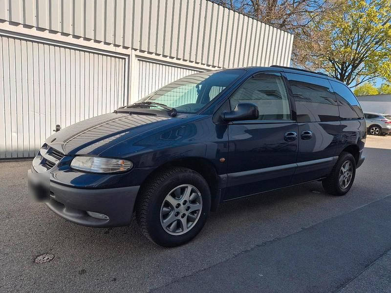 Używany Chrysler Voyager 158 KM (116 kW) 2000 Niebieski Minivan
